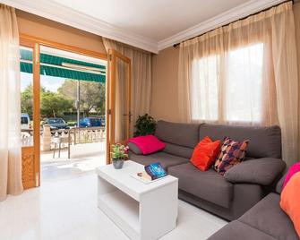 Can Gallet - Alcudia - Olohuone