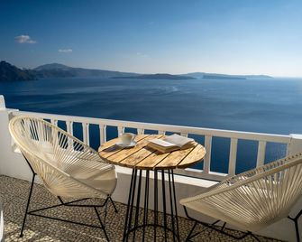 Delfini Villas - Oia - Balcón