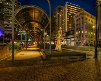 بارك هوتل لامبتون كواي - ويلينغتون - غرفة طعام