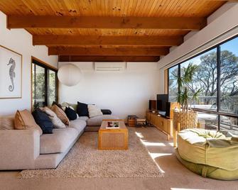 Koonya Treetops with Cedar Spa - Blairgowrie - Wohnzimmer