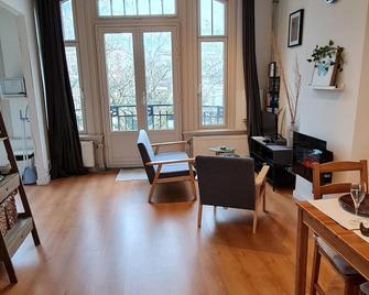 Nice place in Rotterdam - Rotterdam - Sala de estar