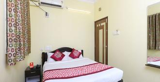 Oyo 5083 Near Railway Station - Tirupati - Bedroom