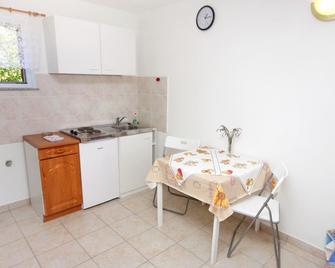 Studio flat with terrace Valun, Cres (AS-8081-b) - Valun - Cocina