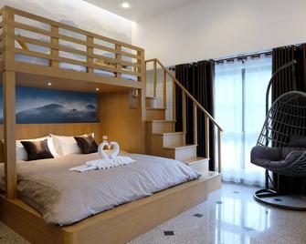 Chali's Family Hotel & Hostel - Pai - Bedroom