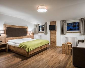 Charme Hotel Uridl - Santa Cristina Valgardena - Bedroom
