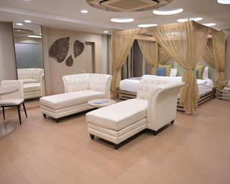 Bizz The Hotel - Rajkot