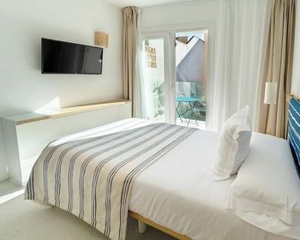 Hotel Bini - Porto Cristo - Schlafzimmer
