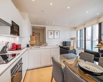 Stayo Waterloo - London - Kitchen