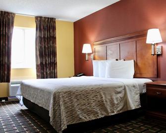 Hometown Inn & Suites - Longview - Bedroom