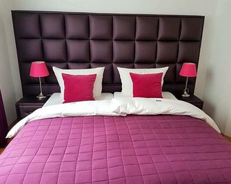 Hotel Hölscher - Золінген - Спальня