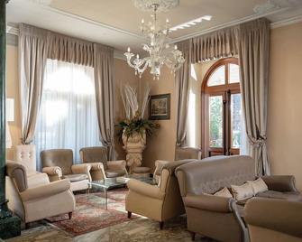 Hotel Ercolini & Savi - Montecatini Terme - Oleskelutila