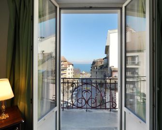 Hotel Le Bourgogne - Évian-les-Bains - Balcone