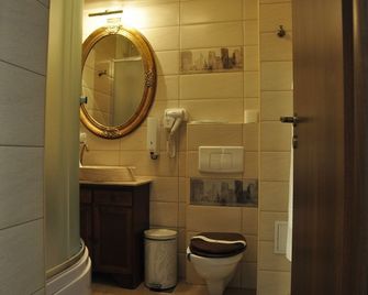 Conac Bavaria - Busteni - Baño