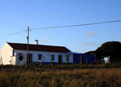 Eira New Hives - Porto Covo - Building