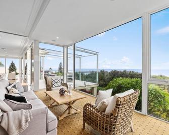 Solitary Views at Sapphire - Sapphire Beach - Living room