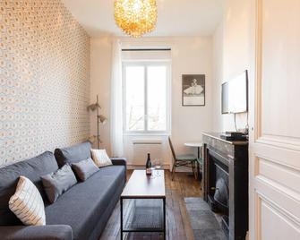 Dify Apartment 1br/2p - Magic/Part Dieu - Villeurbanne - Salon