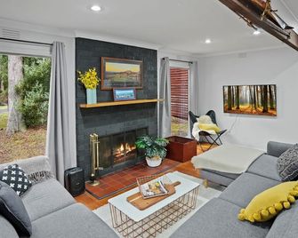 Basecamp Sawmill - Mount Buller - Living room