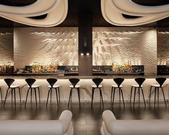 Whitehall Suites - Yorkville - Toronto - Bar