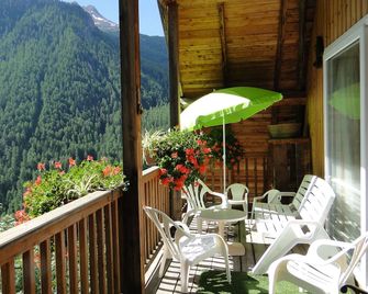 rent a Chalet comfort 10/11 pers in Les Orres, Classified 3 EPIS - Les Orres - Balcon