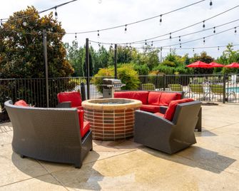 Holiday Inn Murfreesboro By IHG - מרפריסבורו - פטיו