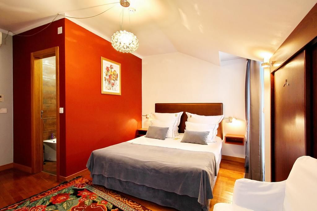 Hotel Mestre de Avis - Гимарайнш - Спальня