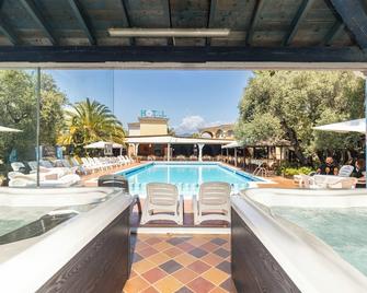 Hotel L'Ulivo - Cardedu - Piscina