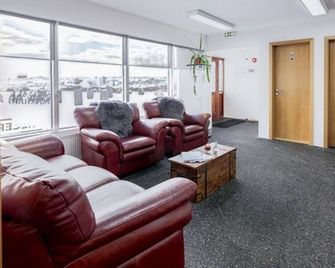 KEF Guesthouse by Keflavík airport - Keflavík - Sala de estar