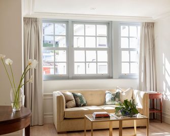 Gran hotel Brillante - Muros de Nalón - Вітальня