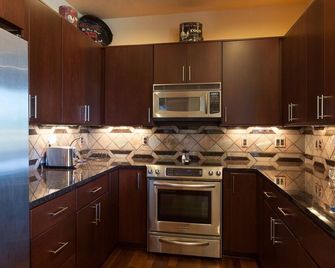 Downwider at The Columbia River Gorge - Hood River - Kitchen