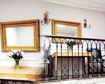 Antrobus Hotel - Salisbury