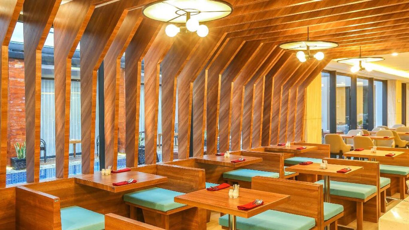 Grand Mozza Hotel