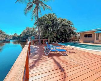 Luxury Oakland Park Retreat Pool Lake Access - Fort Lauderdale - Piscina