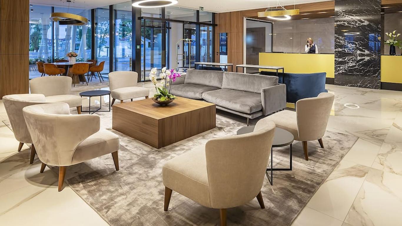Luxury Hotel Riva