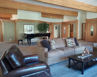 Sleeping Child Hot Springs, Private Guest Rental - Hamilton - Wohnzimmer