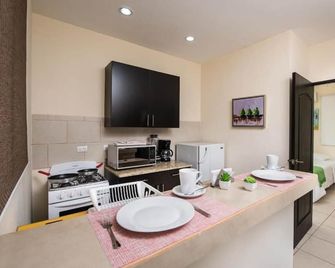 Verona Aparthotel - Managua - Kitchen