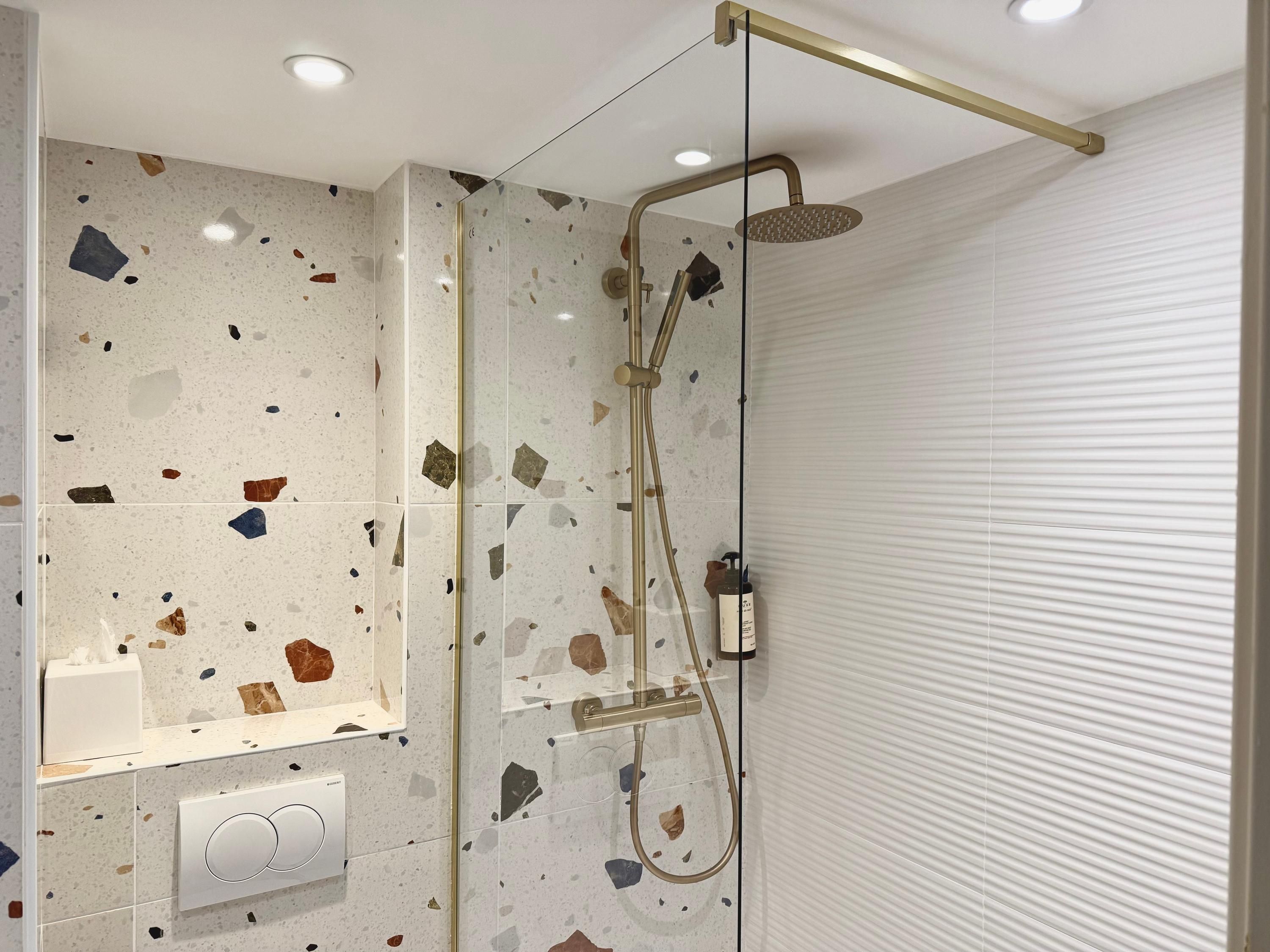 星 ZXR10-5250-28TC Switch Best Price At Telecomate.com.