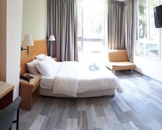 Marom Hotel - Haifa - Phòng ngủ