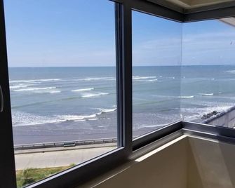 Pelican's Perch Spectacular view Condo in Bahía de Caraquez 2 bdrm 2 bathroom - San Antonio de Caráquez - Balcón