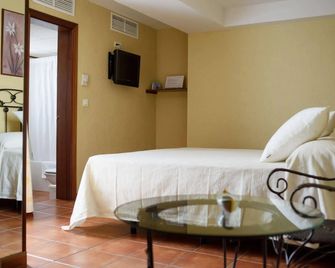 Hostal Jayma - Salobreña - Habitación