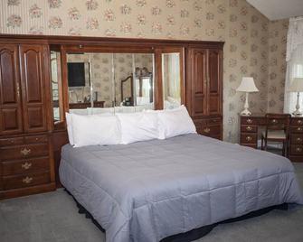 Longhouse Manor B&B - Watkins Glen - Schlafzimmer