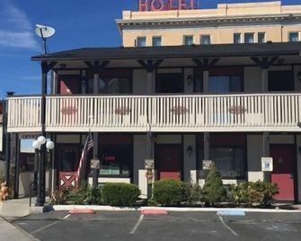 Jim Butler Inn and Suites - Tonopah - Bâtiment