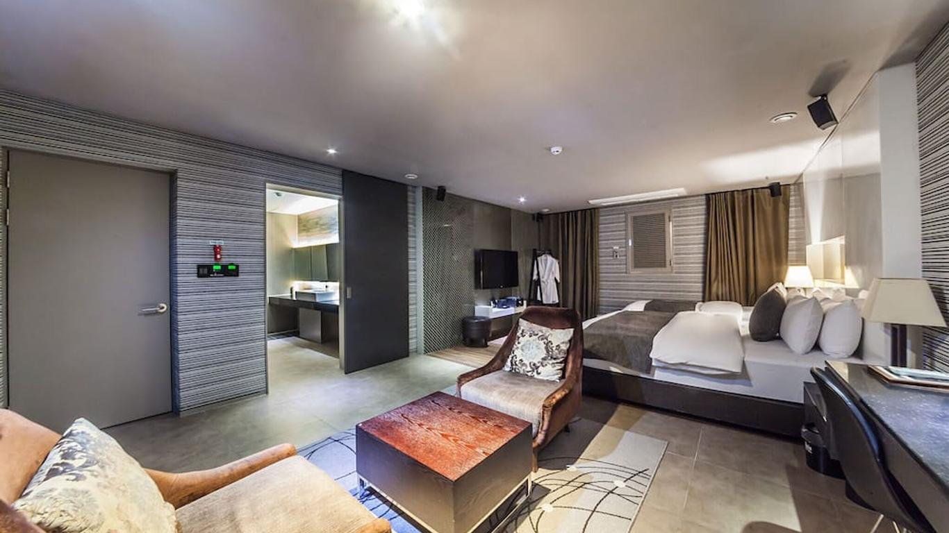 Jbis Hotel