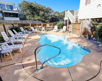 D127A- Sand Dollar - Duck - Pool