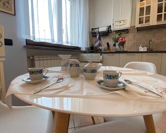 The Other Nest. Apartment between Milan and Pavia. - San Genesio ed Uniti - Comedor