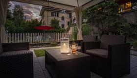 Max Aviation Villa & Apartments - Berna - Patio