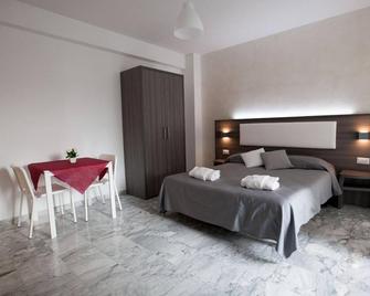 B&B Momenti Romani - Rome - Bedroom