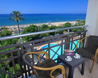 Club Cactus Paradise - Gümüldür Cumhuriyet - Balkon