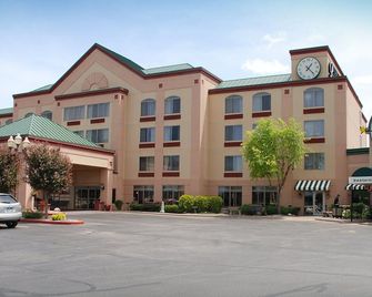 The Plaza Hotel And Suites - Winona - Budova