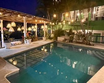 Hotel Sabana - Flores - Pool