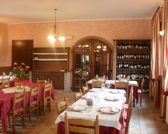 Ristorante Albergo Da Maurizio - Montelupo Albese - Restaurant